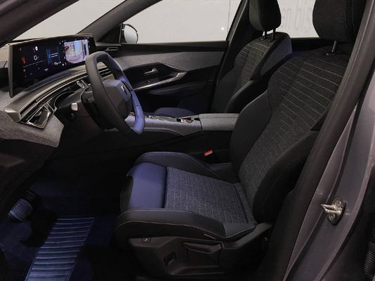 Peugeot 5008 1.2 Hybrid Allure Premium