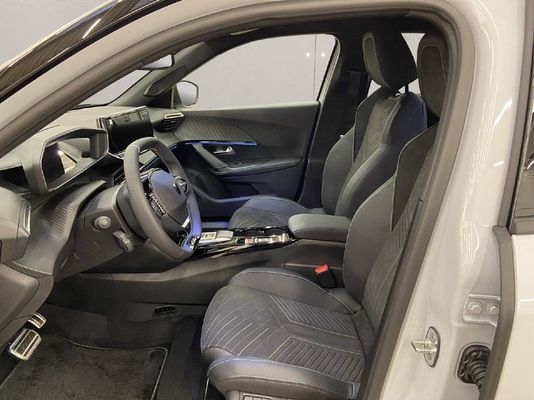 Peugeot 2008 1.2 Hybrid GT