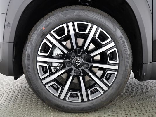 Renault R4 E-Tech Comfort Range iconic