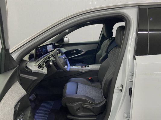 Peugeot 3008 1.2 Hybrid 136 Allure