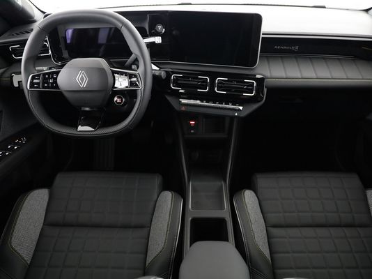 Renault R4 E-Tech Comfort Range iconic