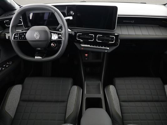 Renault R4 E-Tech Comfort Range iconic