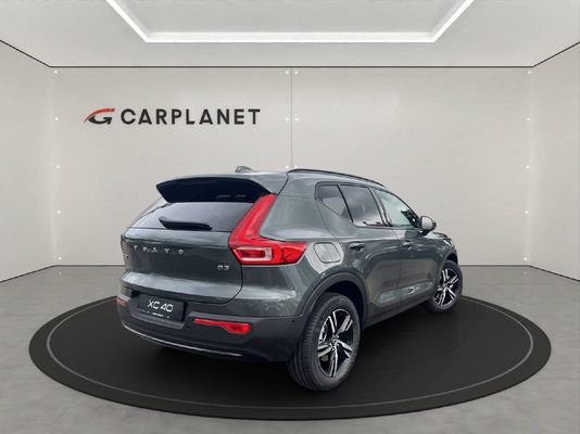 Volvo XC40 2.0 B3 MH Plus Dark