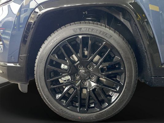 Jeep Compass 1.5 Turbo Sport inkl. Schiebedach