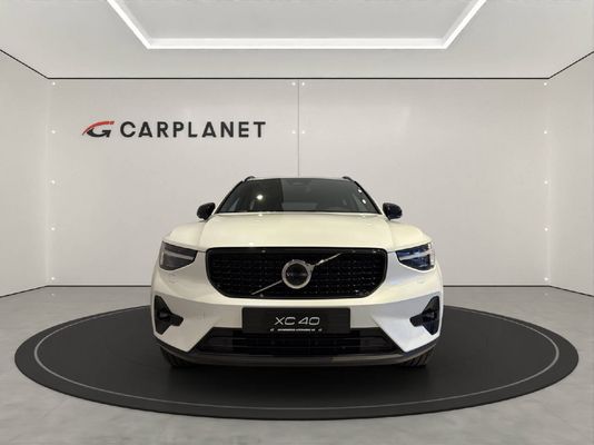 Volvo XC40 2.0 B3 MH Plus Dark