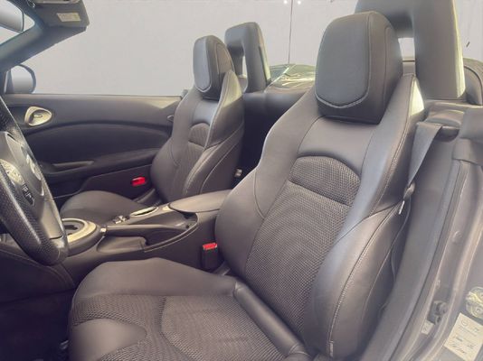 Nissan 370 Z Roadster 3.7 328 PS V6 24V Pack