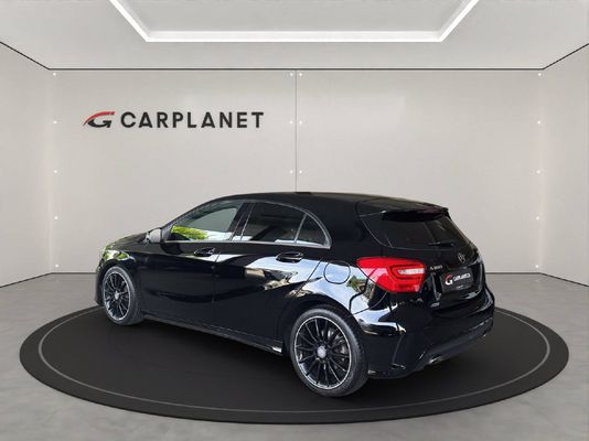 Mercedes-Benz A 180 AMG Line
