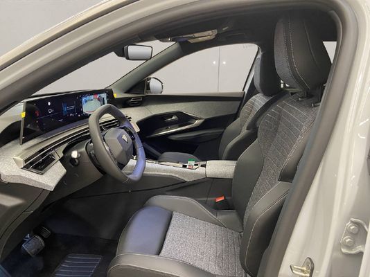 Peugeot 5008 Hybrid Allure Premium