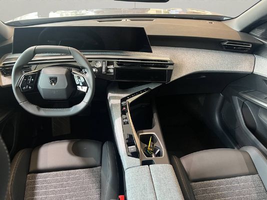 Peugeot 5008 1.2 Hybrid Allure