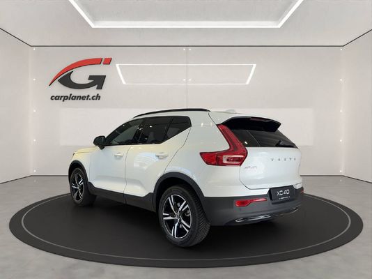 Volvo XC40 2.0 B3 MH Plus Dark