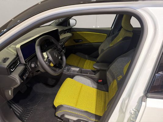 Renault R5 E-Tech Comfort Range iconic