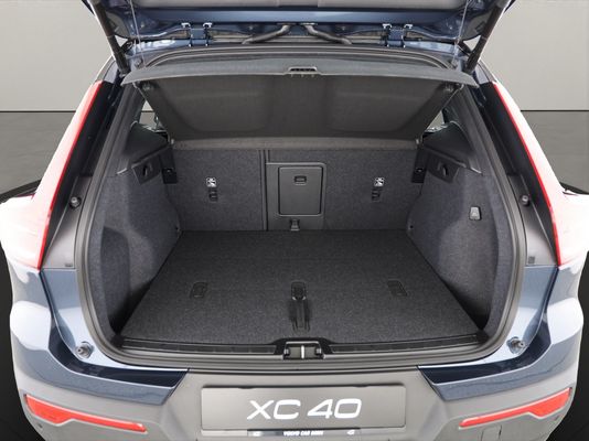 Volvo XC40 2.0 B4 MH Black Edition