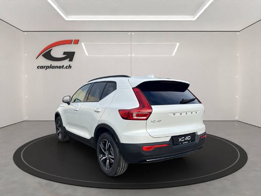 Volvo XC40 2.0 B3 MH Plus Dark