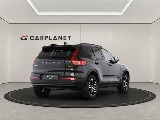 Volvo XC40 2.0 B3 MH Plus Dark