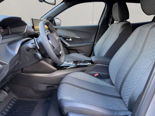 Peugeot 2008 1.2 Hybrid 145 Allure Premium