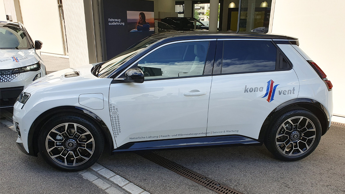Renault 5 vor dem Standort in Aarburg