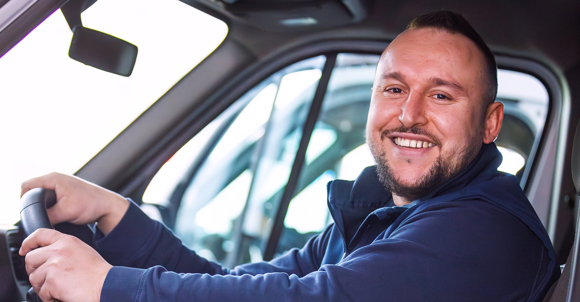 Almir Maksuti - Kurier