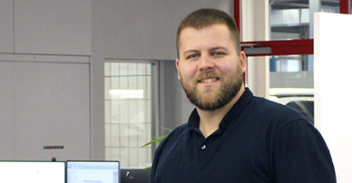 Nikola Pucarevic - Kundendienst